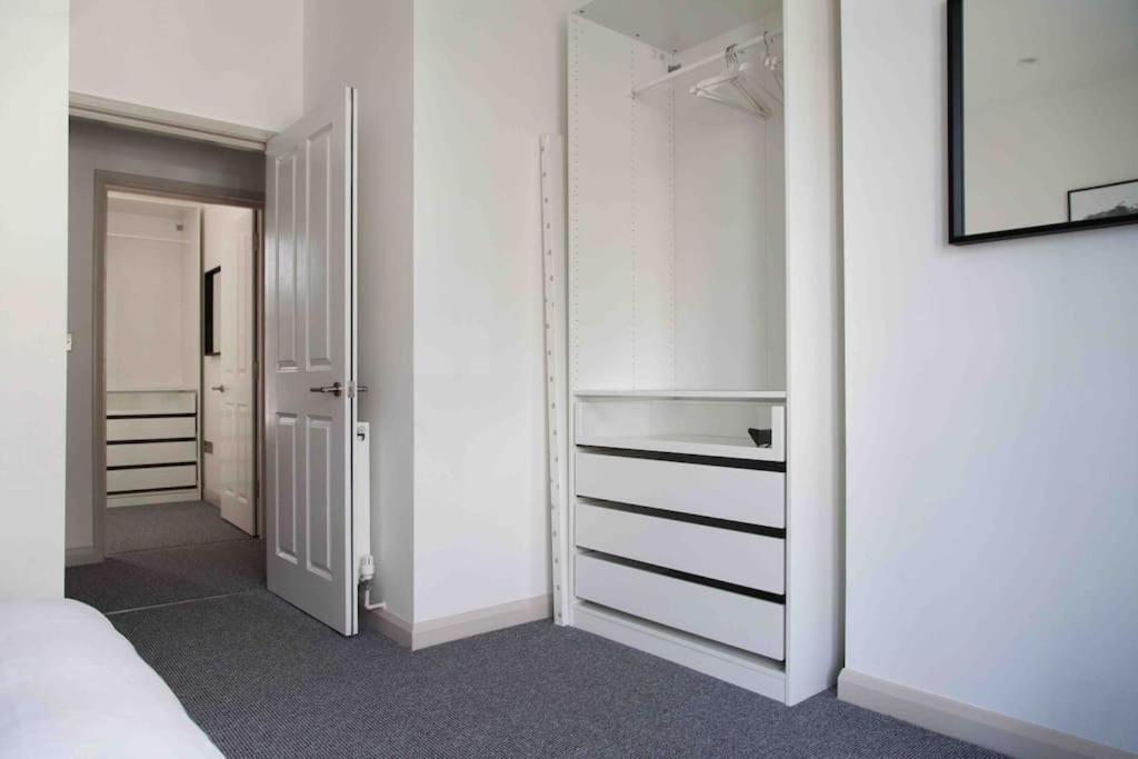 Stunning 2 Bed Apartment With Sea Views, Penzance Exterior foto
